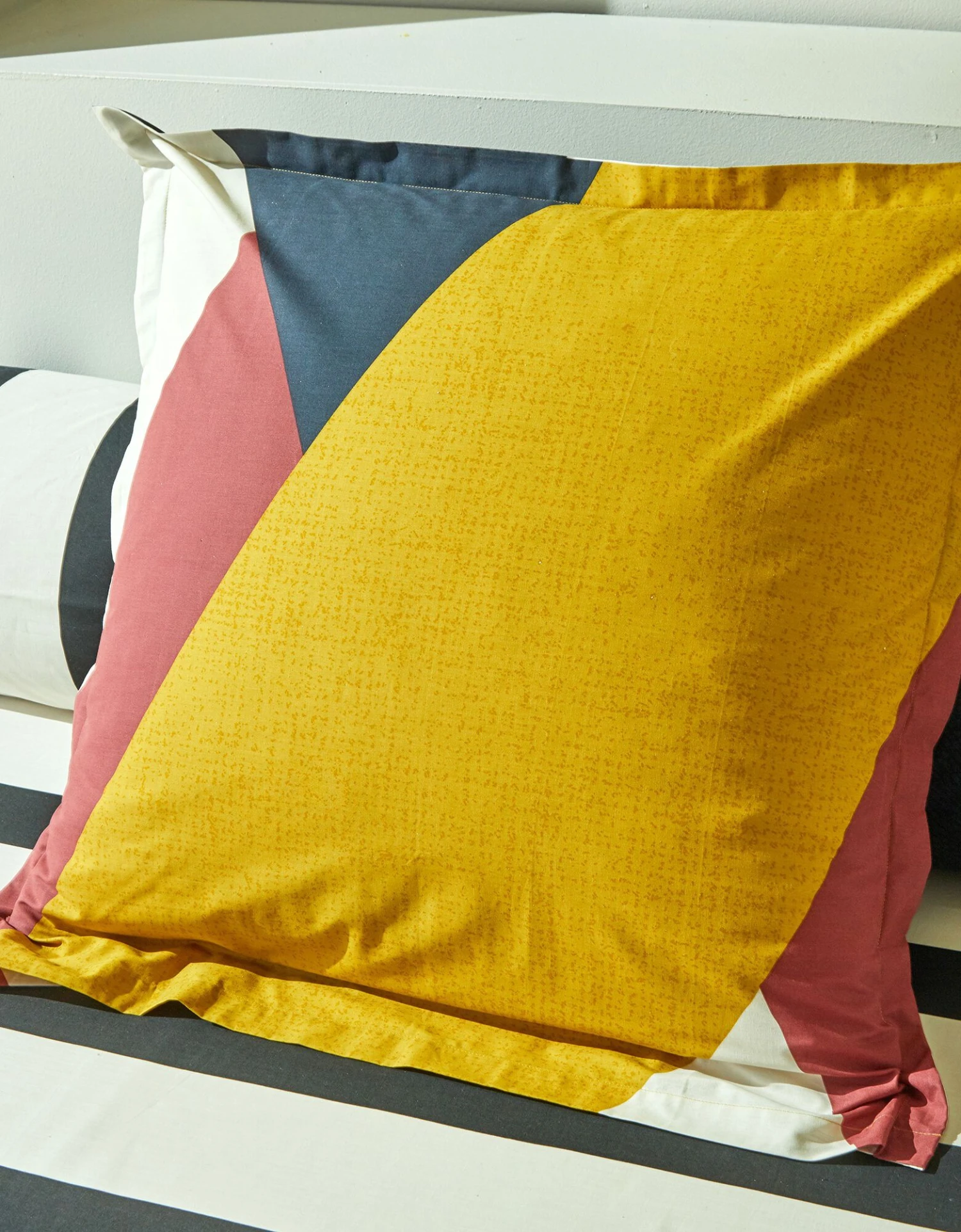 Linge De Lit Charli Coton à Motifs Géométriques 3 Linge De Lit Charli Coton à Motifs Géométriques – Image 3