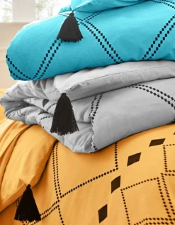 Linge De Lit Massai Coton à Motifs Graphiques Et Finitions Pompons 11 Linge De Lit Massai Coton à Motifs Graphiques Et Finitions Pompons -Maison Textiles Magasin 100183 C03 zoomx vue5