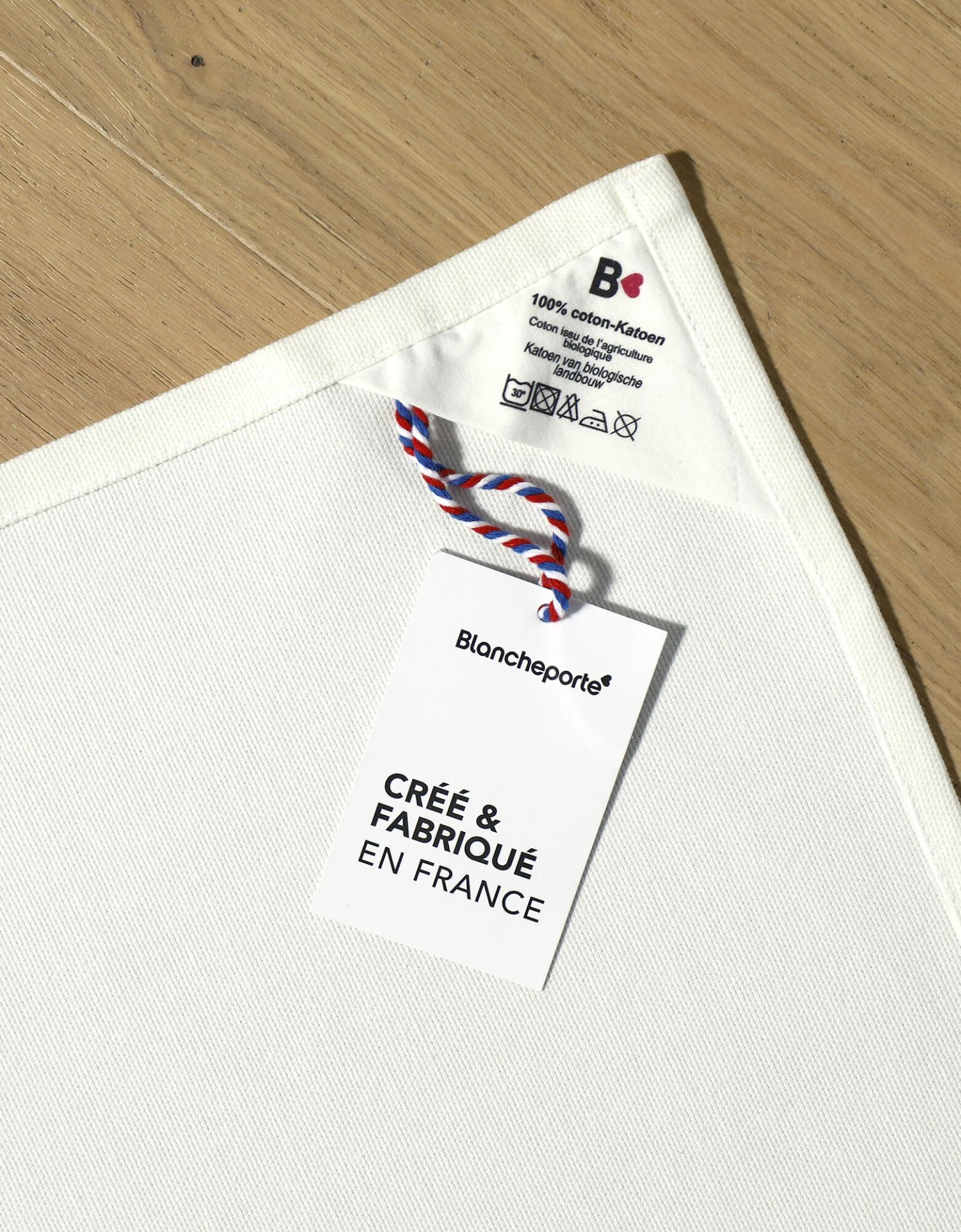 Nappe Fabriquée En France, Motif Frise Végétale Aquarelle - Coton Biologique(1) 5 Nappe Fabriquée En France, Motif Frise Végétale Aquarelle - Coton Biologique(1) – Image 5