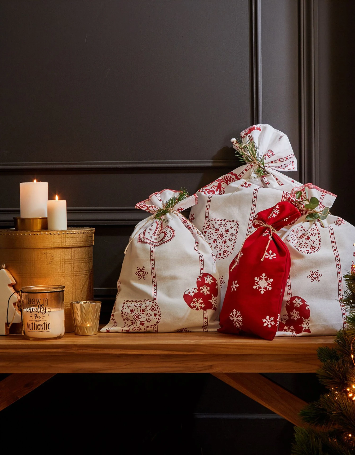 Lot De 2 Pochettes Emballage Cadeau Upcyclées S + M 3 Lot De 2 Pochettes Emballage Cadeau Upcyclées S + M – Image 3