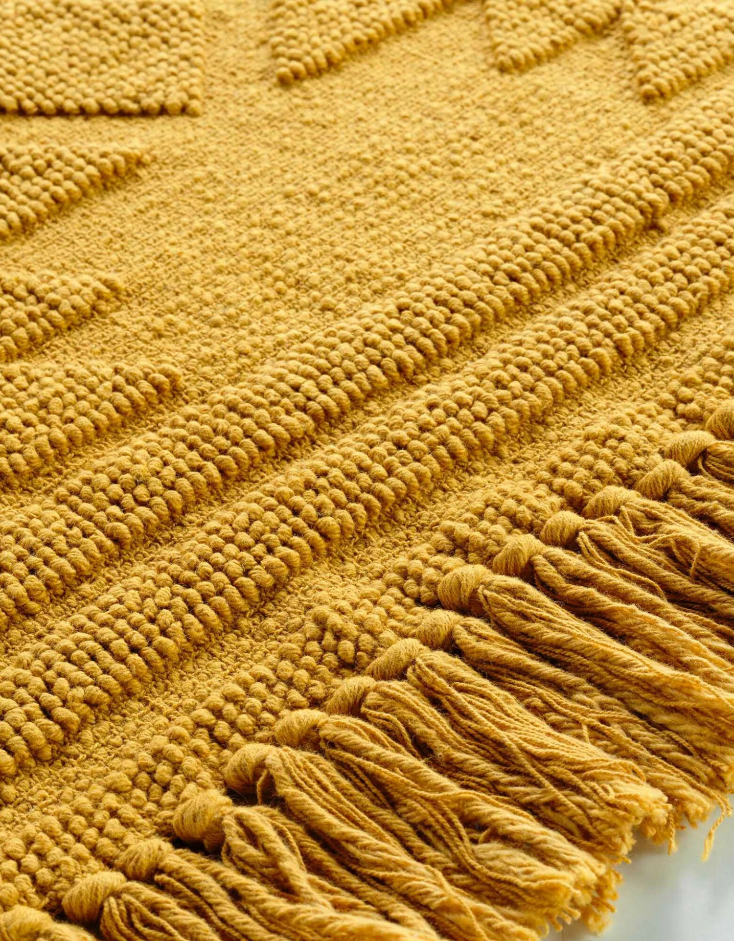 Tapis Jacquard à Franges Safran 4 Tapis Jacquard à Franges Safran – Image 4