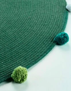 Tapis Rond Finition Pompons Vert 6 Tapis Rond Finition Pompons Vert -Maison Textiles Magasin 291195 C01 zoomx vue3