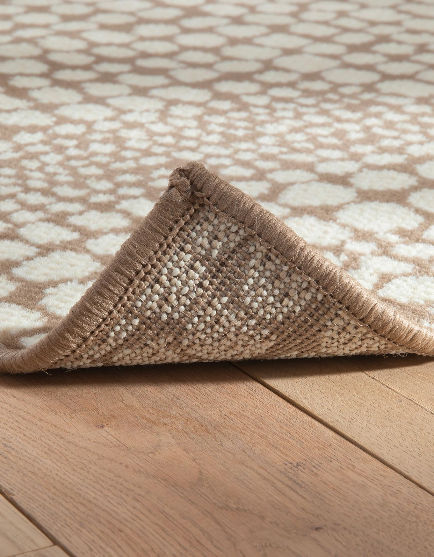 Tapis Motifs Pointillés 3 Tapis Motifs Pointillés – Image 3