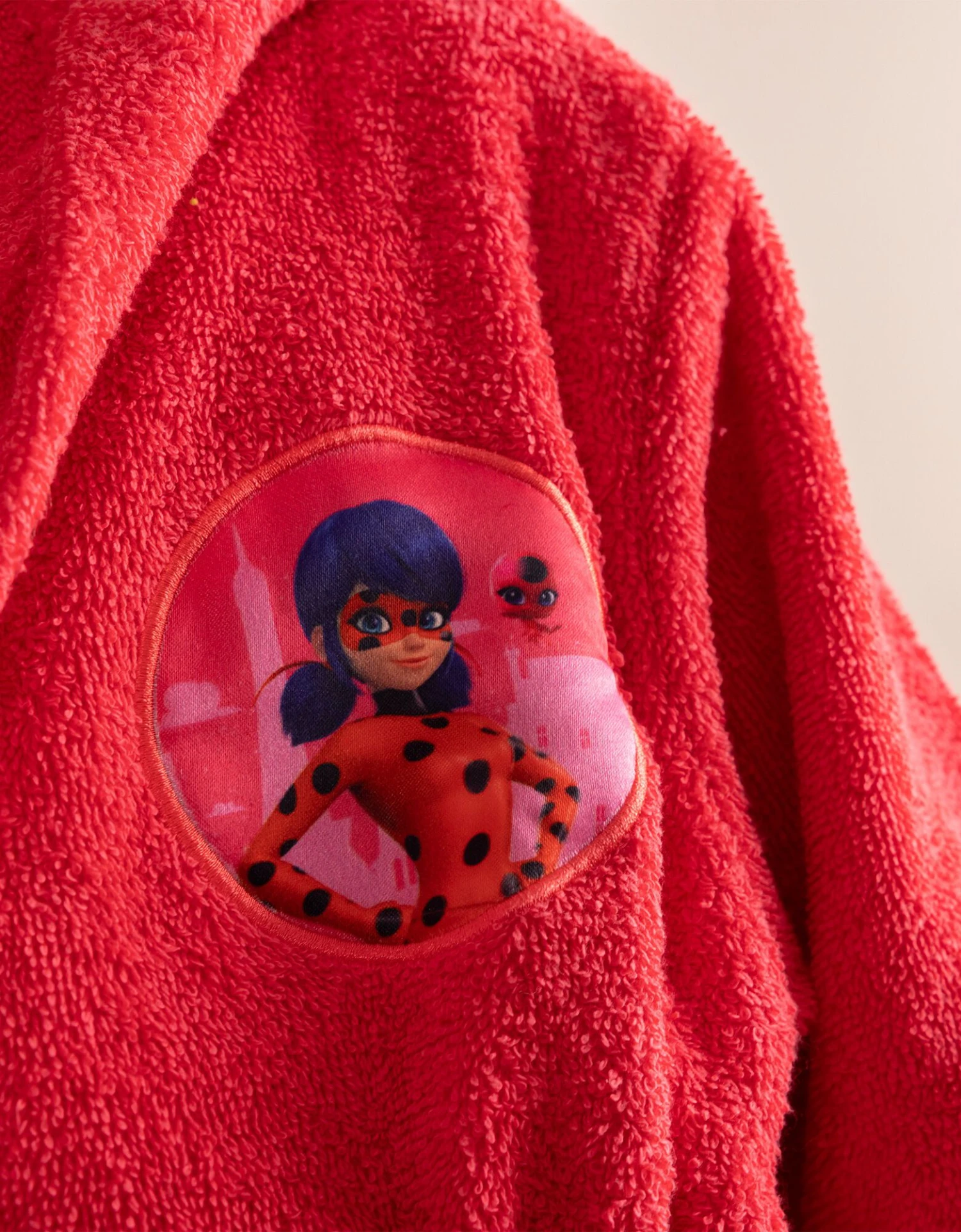 Peignoir De Bain Enfant Miraculous® Personnalisable, éponge Coton - 380g/m2 5 Peignoir De Bain Enfant Miraculous® Personnalisable, éponge Coton - 380g/m2 – Image 5