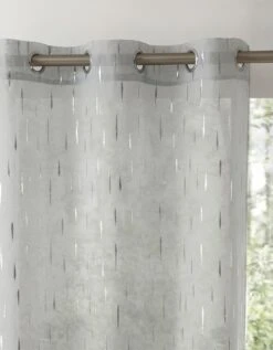 Panneau Voile Motif Gouttelettes Argentées Finition Oeillets 8 Panneau Voile Motif Gouttelettes Argentées Finition Oeillets -Maison Textiles Magasin 323011 C01 zoomx vue4