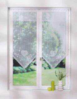 Vitrage Droit Pointe Coeurs Finition Passe-tringle - La Paire