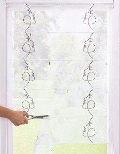 Rideau Modulable En Hauteur Brodé Visages