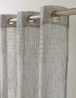 Panneau Voile Finition Oeillets Bande Macramé Ajouré