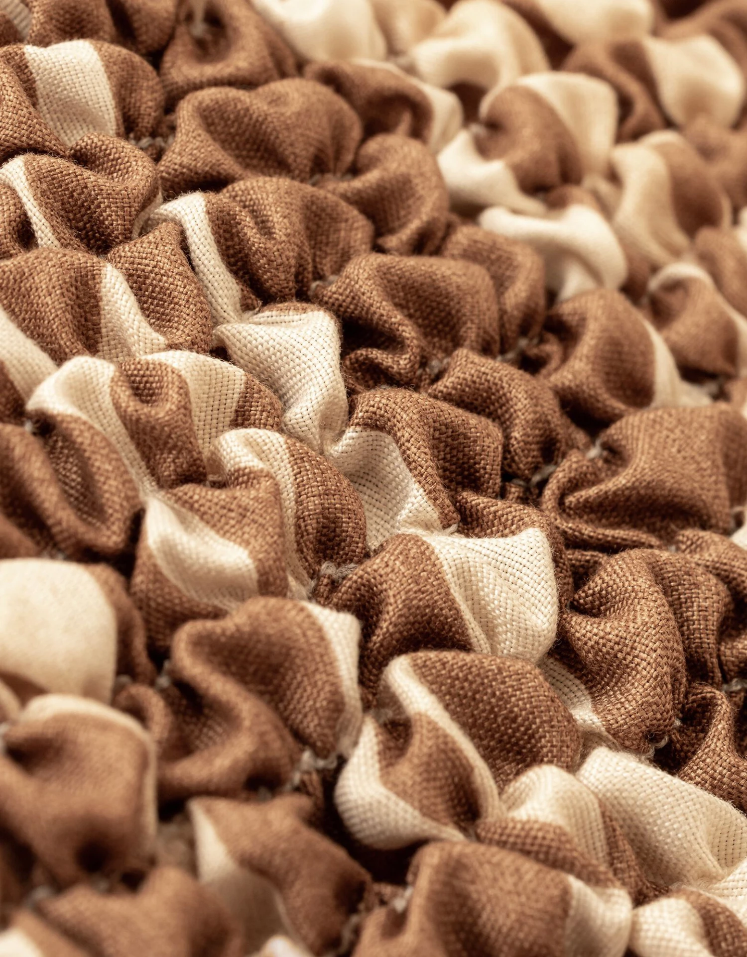 Housse Bi-extensible Microfibre Imprimé Vagues Pour Fauteuil Et Canapé 3 Housse Bi-extensible Microfibre Imprimé Vagues Pour Fauteuil Et Canapé – Image 3