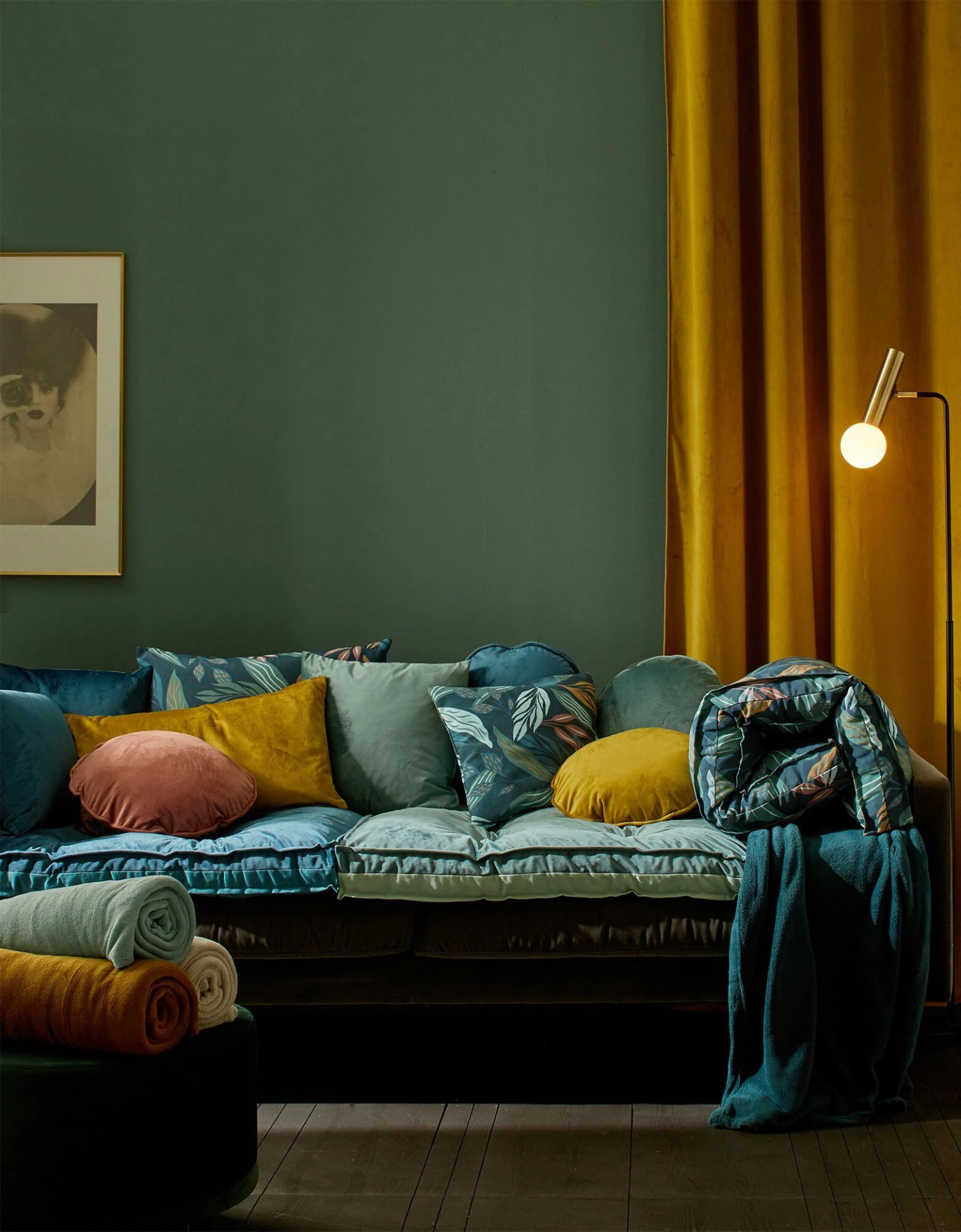 Coussin Rond Garni En Velours 2 Coussin Rond Garni En Velours – Image 2