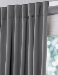 Rideau Occultant Uni Satiné Finition Galon Fronceur