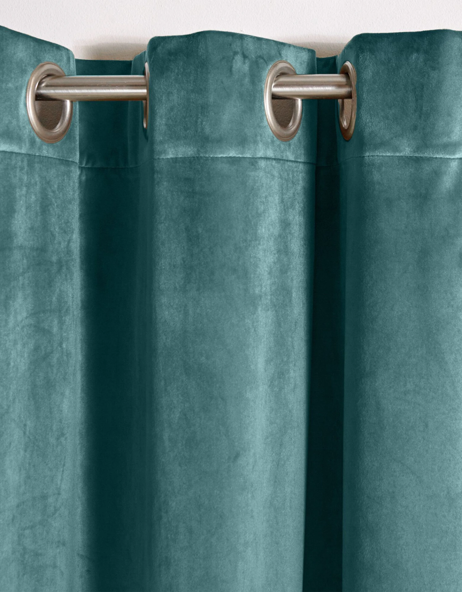 Rideau En Velours Uni à Oeillets 2 Rideau En Velours Uni à Oeillets – Image 2